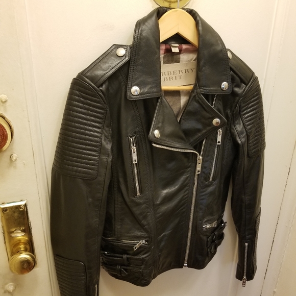 HOSTPICK!!! Burberry Jacket with Nova Check lining - Picture 3 of 14